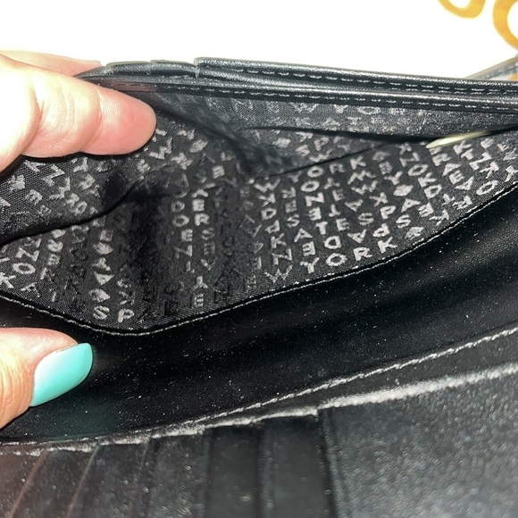 Kate Spade New York Grand Street Colorblock Stacy Wallet Warm Beige/Black - Picture 8 of 14